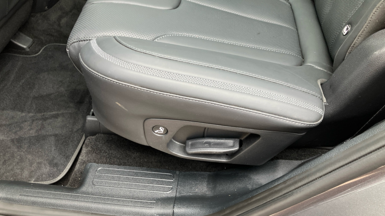 Hyundai SANTA FE 1.6 TGDi Hybrid Ultimate 5dr 4WD Auto Hybrid Estate